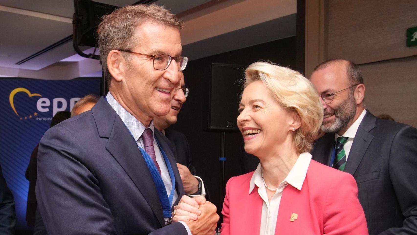 Alberto Núñez Feijóo y la presidenta de la Comisión Europea, Ursula von der Leyen, este jueves en Bruselas.