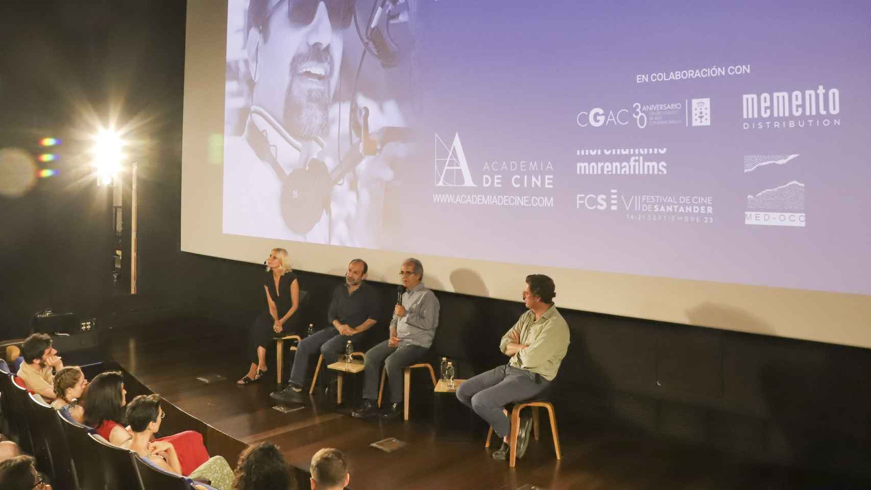 Zara Fernández de Moya, Asghar Farhadi,  Ahmad Taheri y Álvaro Longoria en la Academia de Cine. Foto:  Serafín Palazón