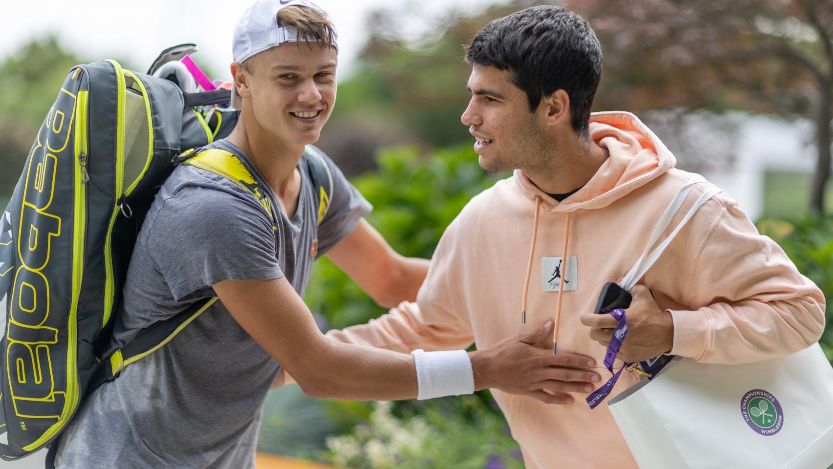 Holger Rune y Carlos Alcaraz en Wimbledon