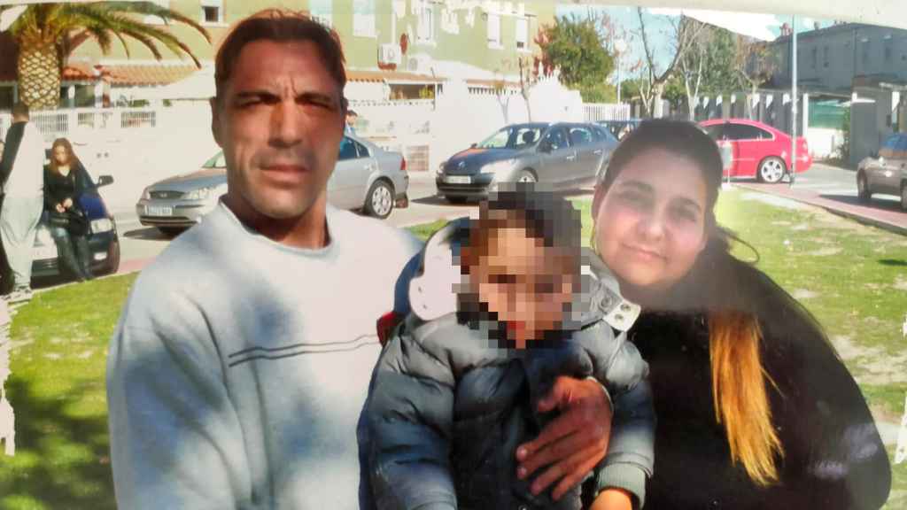 Ángel, el presunto asesino; Vanesa, la víctima, y el hijo de ambos.