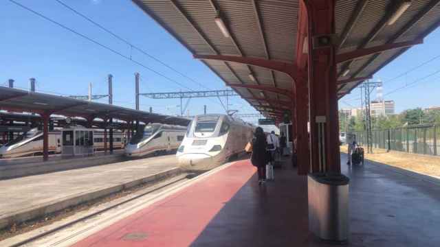 Tren de Renfe en la estación de Chamartín de Madrid