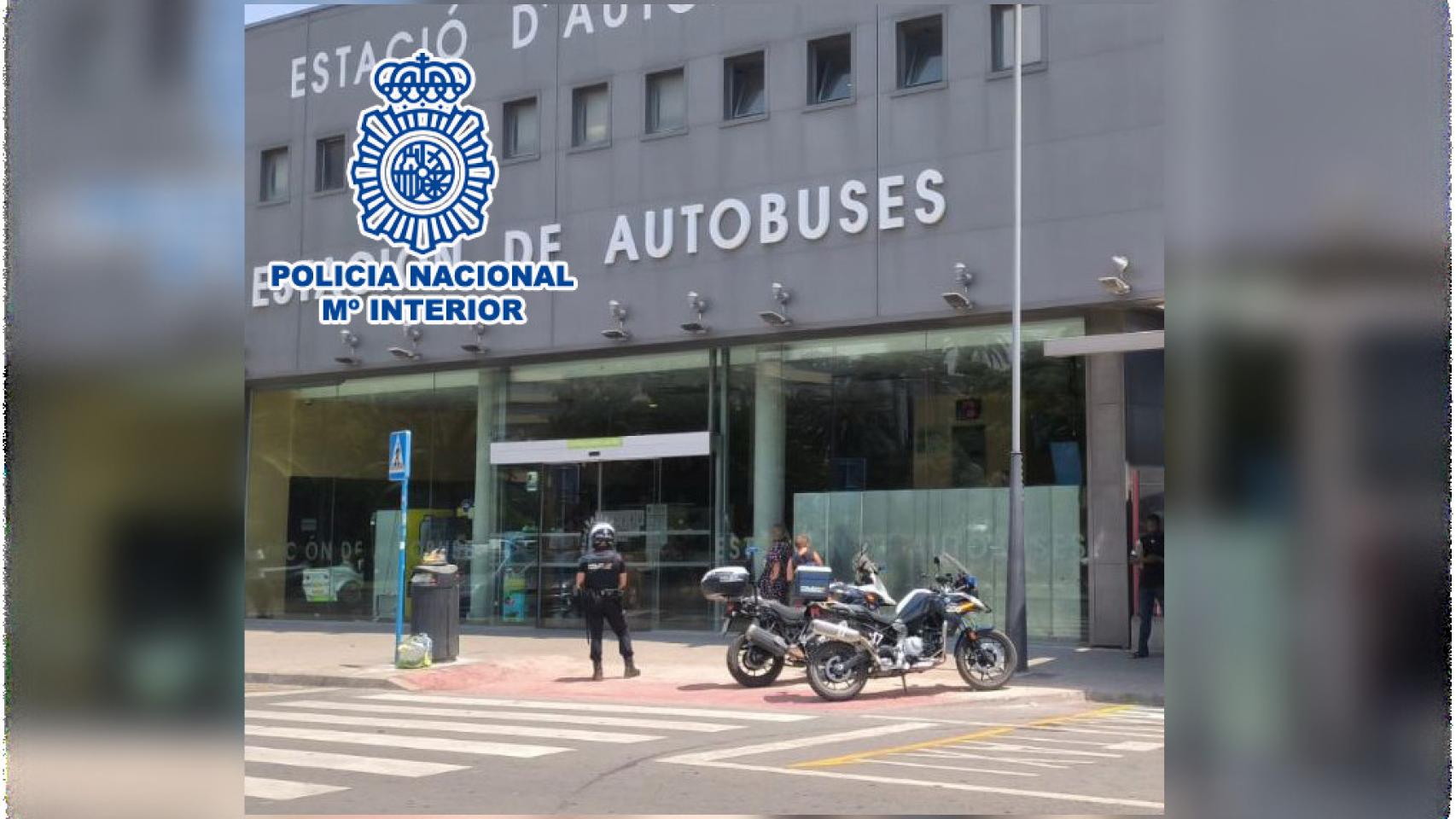 Agentes de la unidad motorizada de la Policía Nacional.