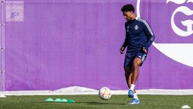 Saidy Yanko en un entrenamiento con el Pucela.