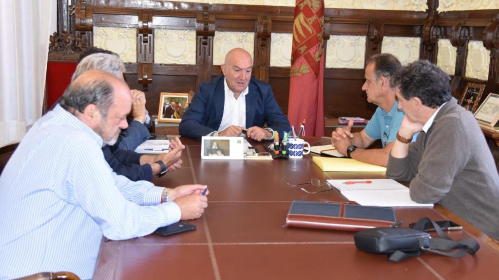 Reunión de Carnero con la Plataforma por el Soterramiento