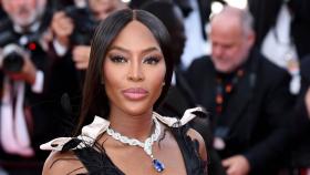 La modelo Naomi Campbell en la premiere de una película, en Cannes, en mayo de 2022.