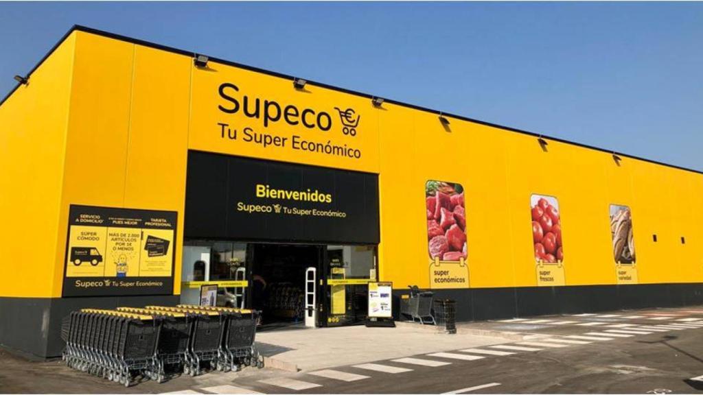 Fachada del supermercado Supeco de Numancia de la Sagra.