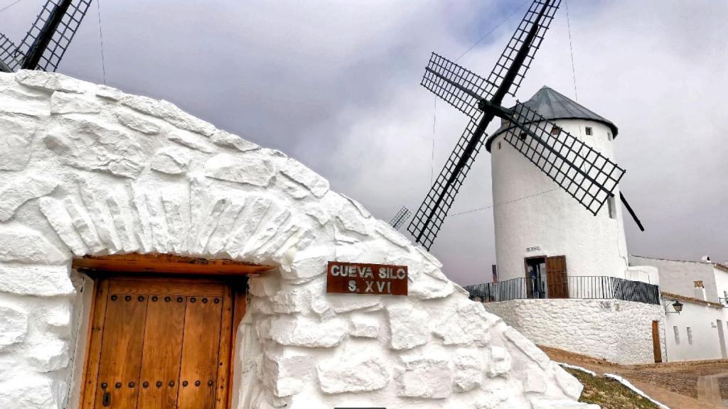 Molinos de Campo de Criptana. CASTILLA-LA MANCHA EN MOTO