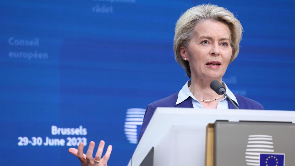 La presidenta de la Comisión, Ursula von der Leyen, durante su rueda de prensa de este viernes