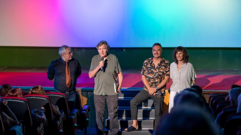 El director y productor Gerardo Herrero durante el coloquio con el público.