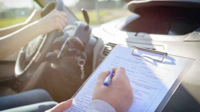 Estas son las 10 preguntas que más se fallan en el carnet de conducir: ¿lo aprobarías?