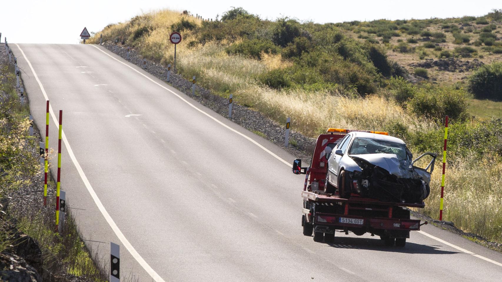 Punto de la CL-505 donde se ha producido el accidente entre los dos turismos