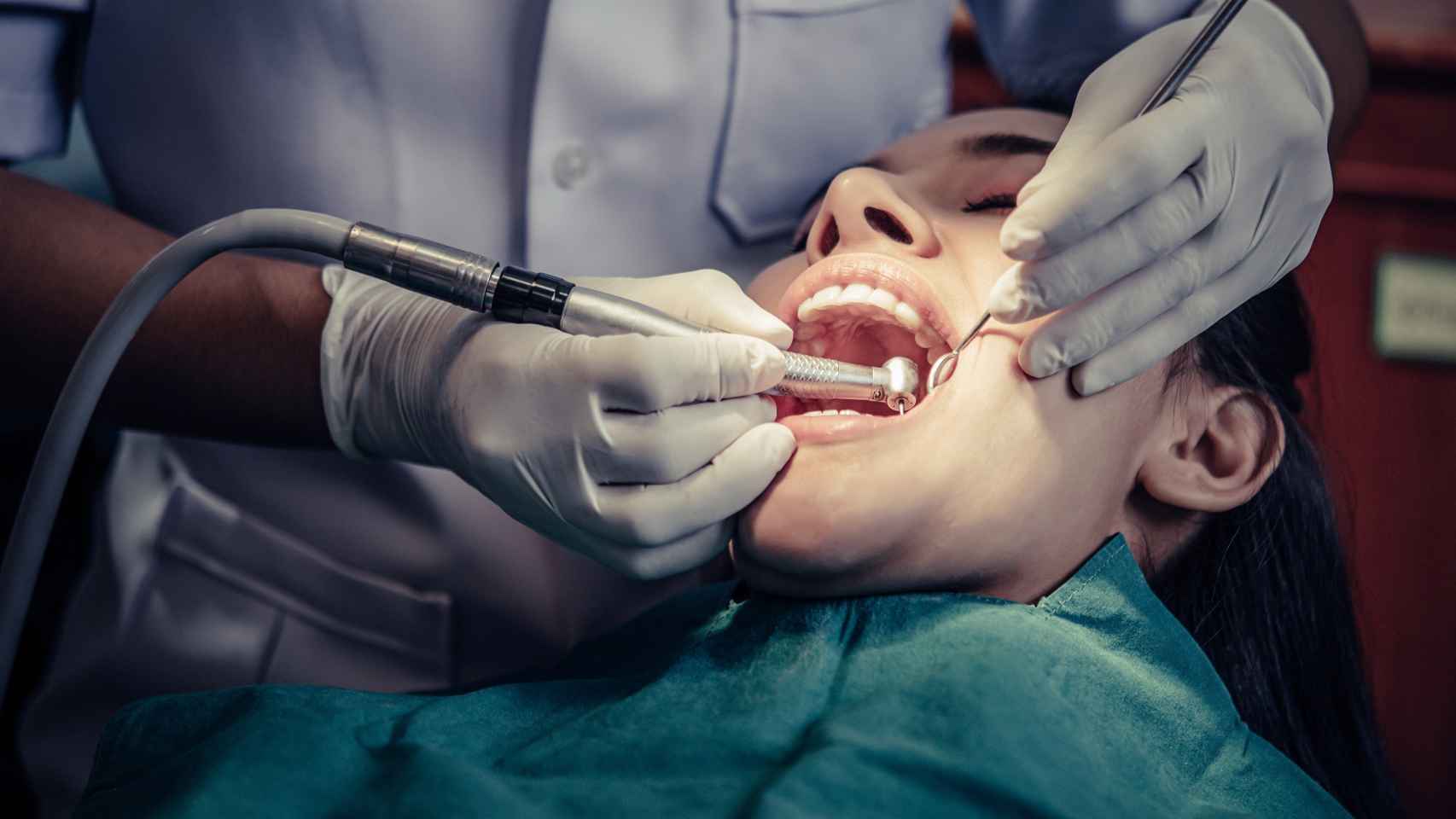 Una paciente en el dentista.