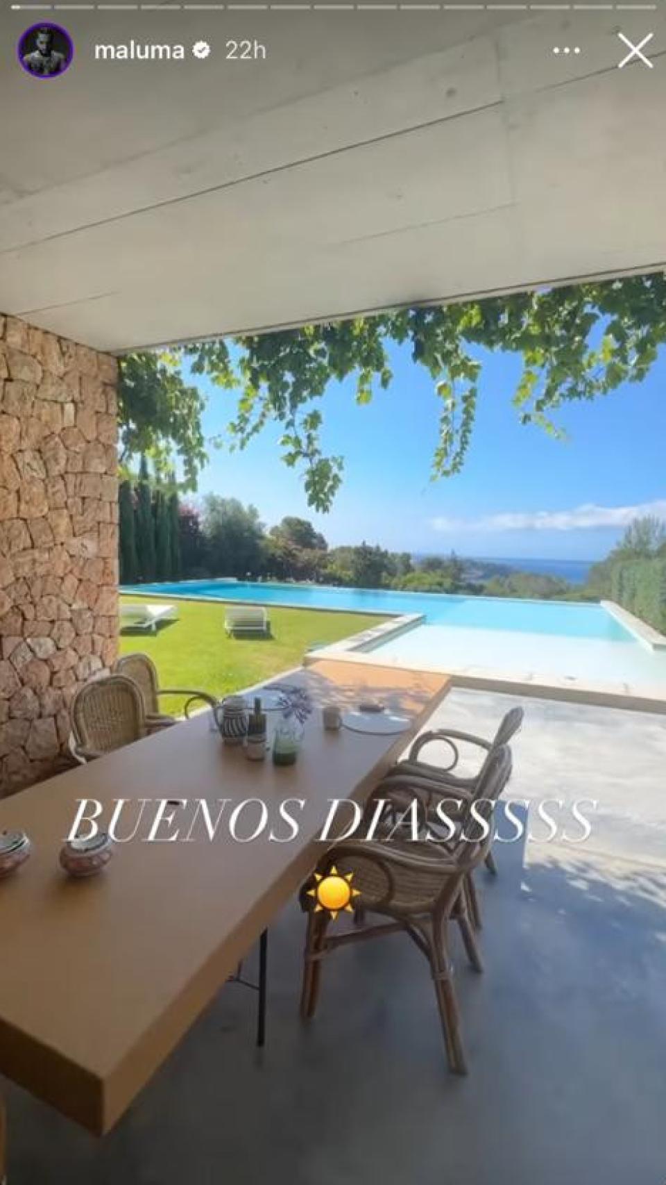 Maluma ha hecho un 'tour' por la casa a través de sus 'stories' de Instagram.