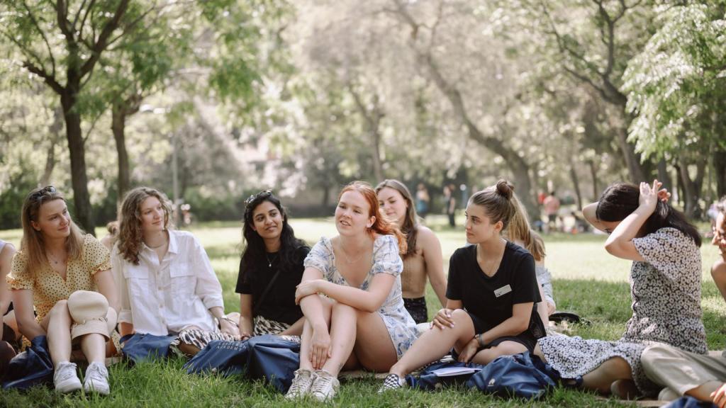 Las jóvenes en una de sus visitas a la ciudad para conocerse antes de empezar a desarrollar sus proyectos.