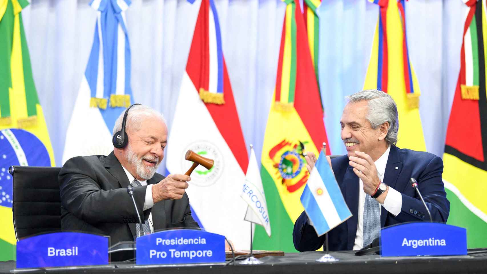 El presidente de Brasil, Luiz Inácio Lula da Silva, y su homólogo argentino, Alberto Fernández, en la cumbre de Mercosur.