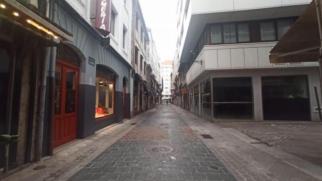 La calle Olmos de A Coruña, esta mañana.