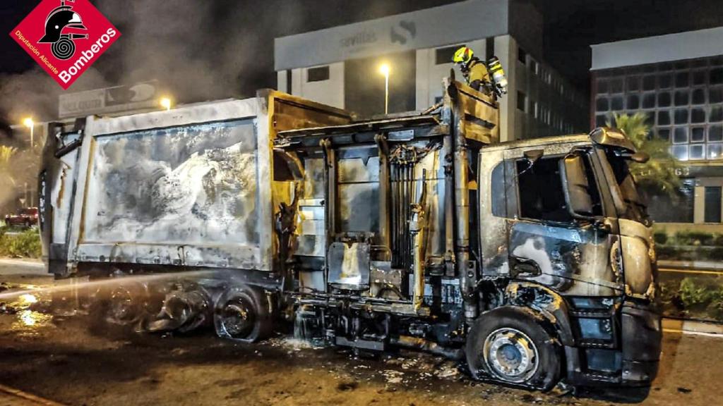 Así ha quedado el camión.