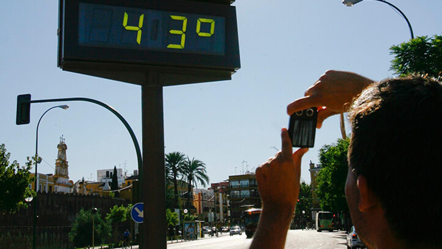 Un termómetro a pie de calle.