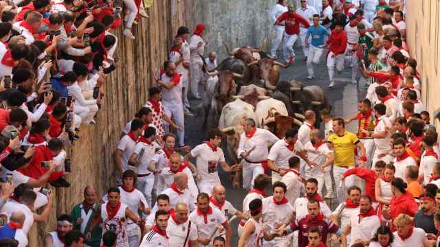 Imagen del segundo encierro de San Fermín 2023, en directo.