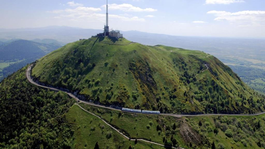 Otra preciosa imagen del Puy de Dôme.