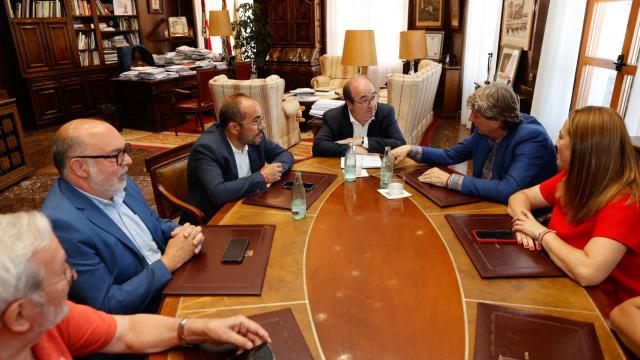 El ministro de Cultura y Deporte, Miquel Iceta, durante su visita a Soria, este lunes.