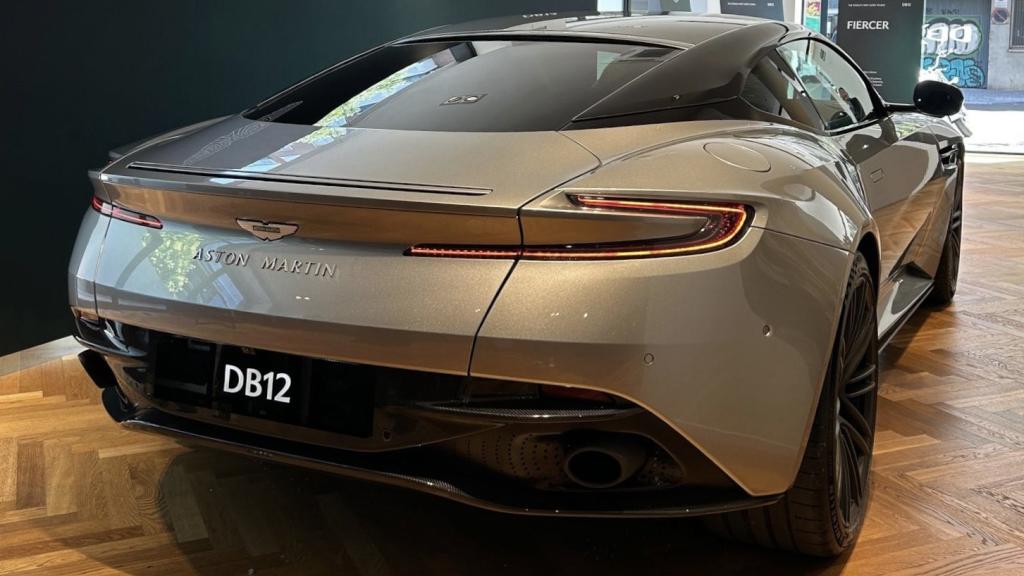 Aston Martin DB12.