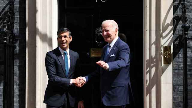 Rishi Sunak y Joe Biden en Downing Street.