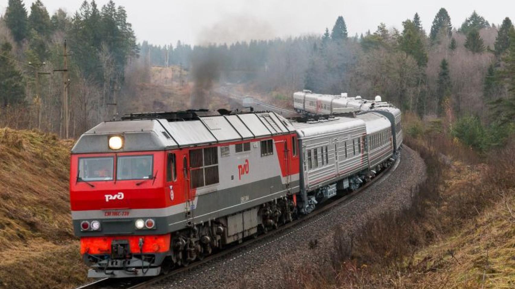 El ferrocarril de Putin capturado por el aficionado de los trenes Mikhail Korotkov (ahora en exilio).