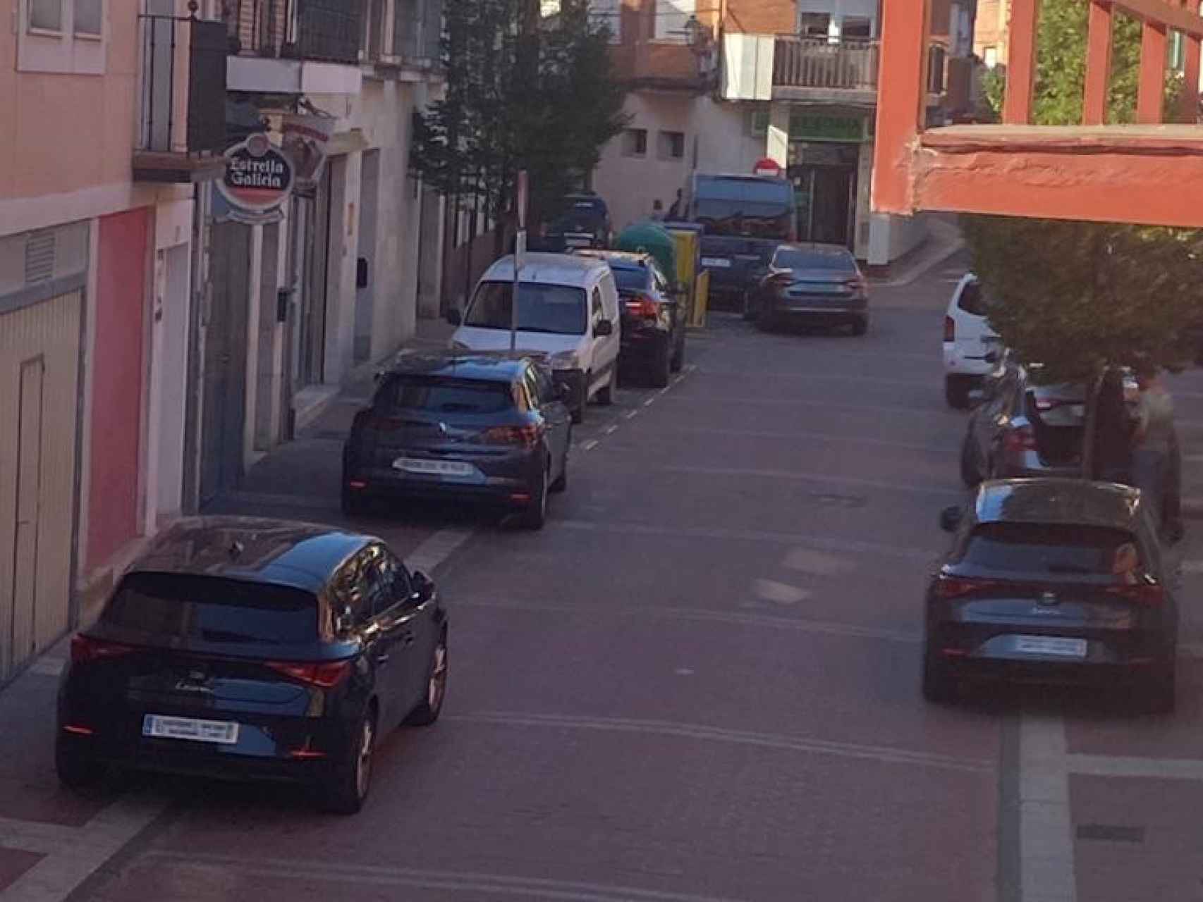 Varios vehículos de la Guardia Civil desplegados en Tudela de Duero
