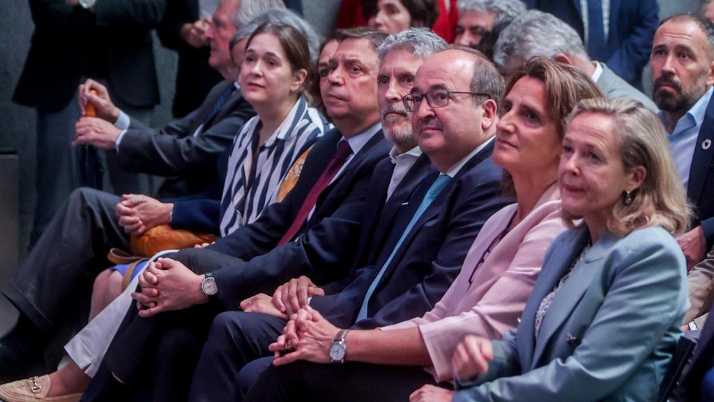 Teresa Ribera, Nadia Calviño junto a otros ministros del Ejecutivo en un acto de julio.