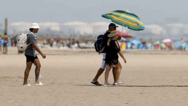 El calor abrasa la Comunidad Valenciana, en la imagen la playa de la Malvarrosa.