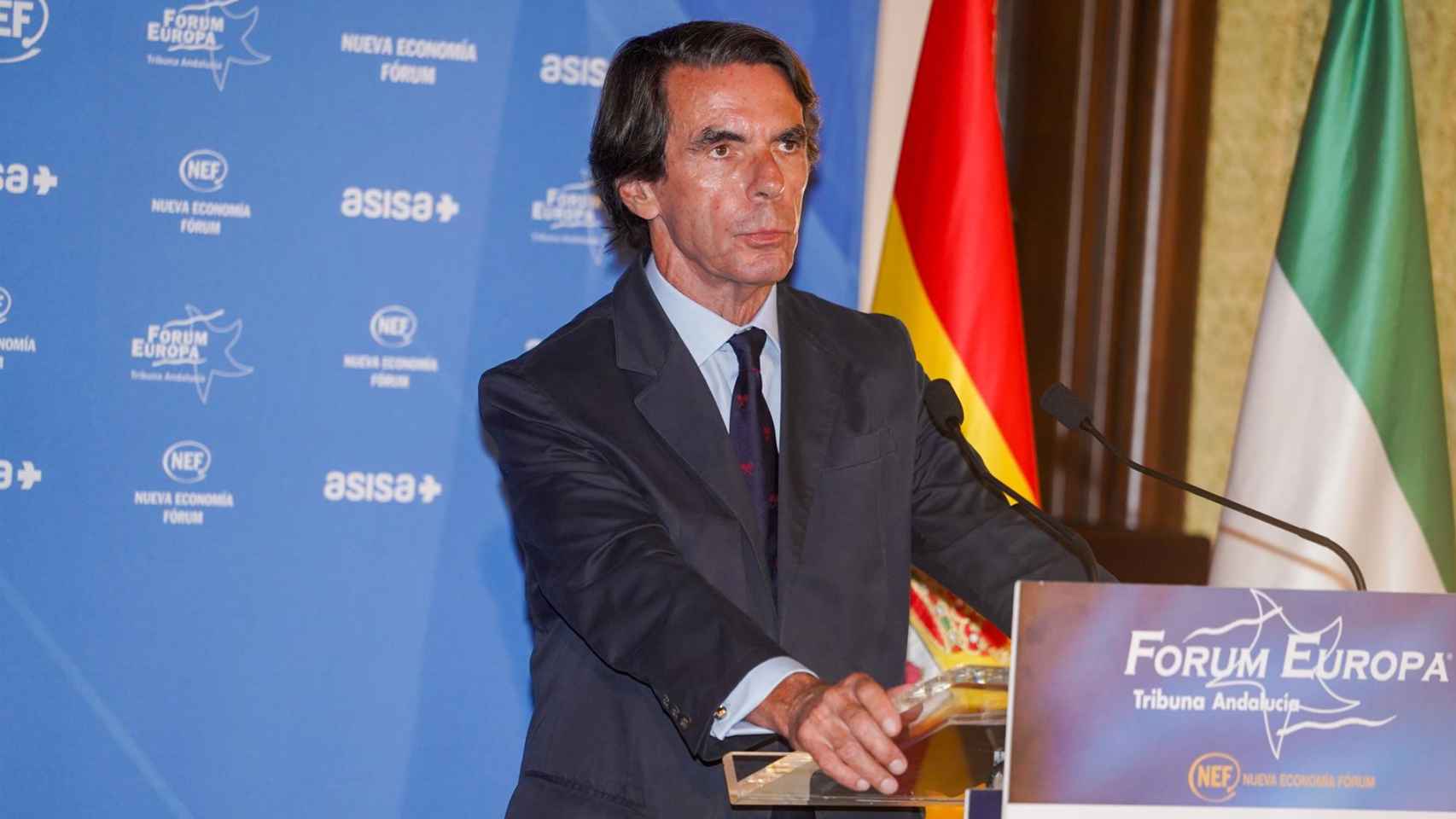 El expresidente del Gobierno de España José María Aznar en una conferencia en Sevilla.