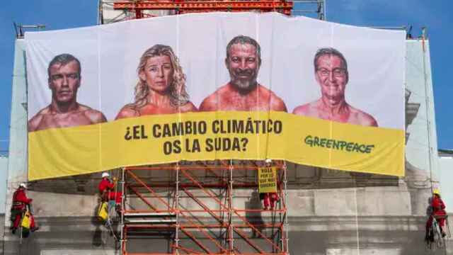 Pancarta desplegada por Greenpeace en Madrid.