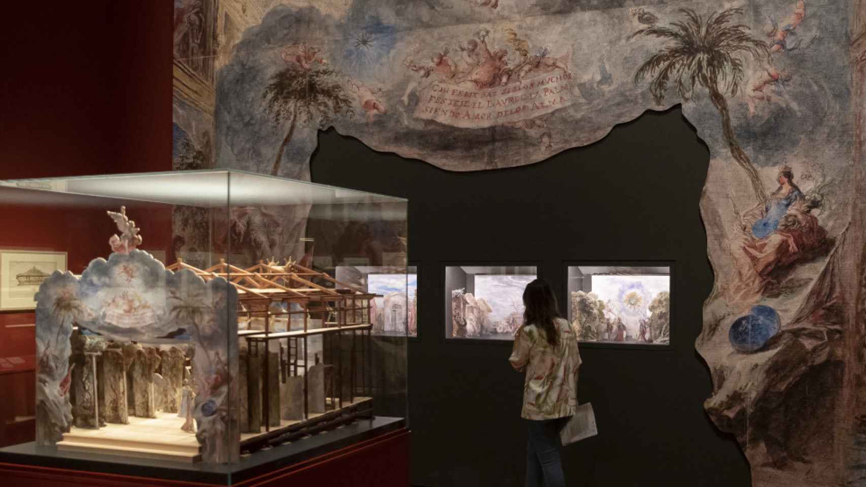 Sala de la exposición con la resconstrucción de la escenografía de Los celos hacen estrellas. Foto: Museo de Prado
