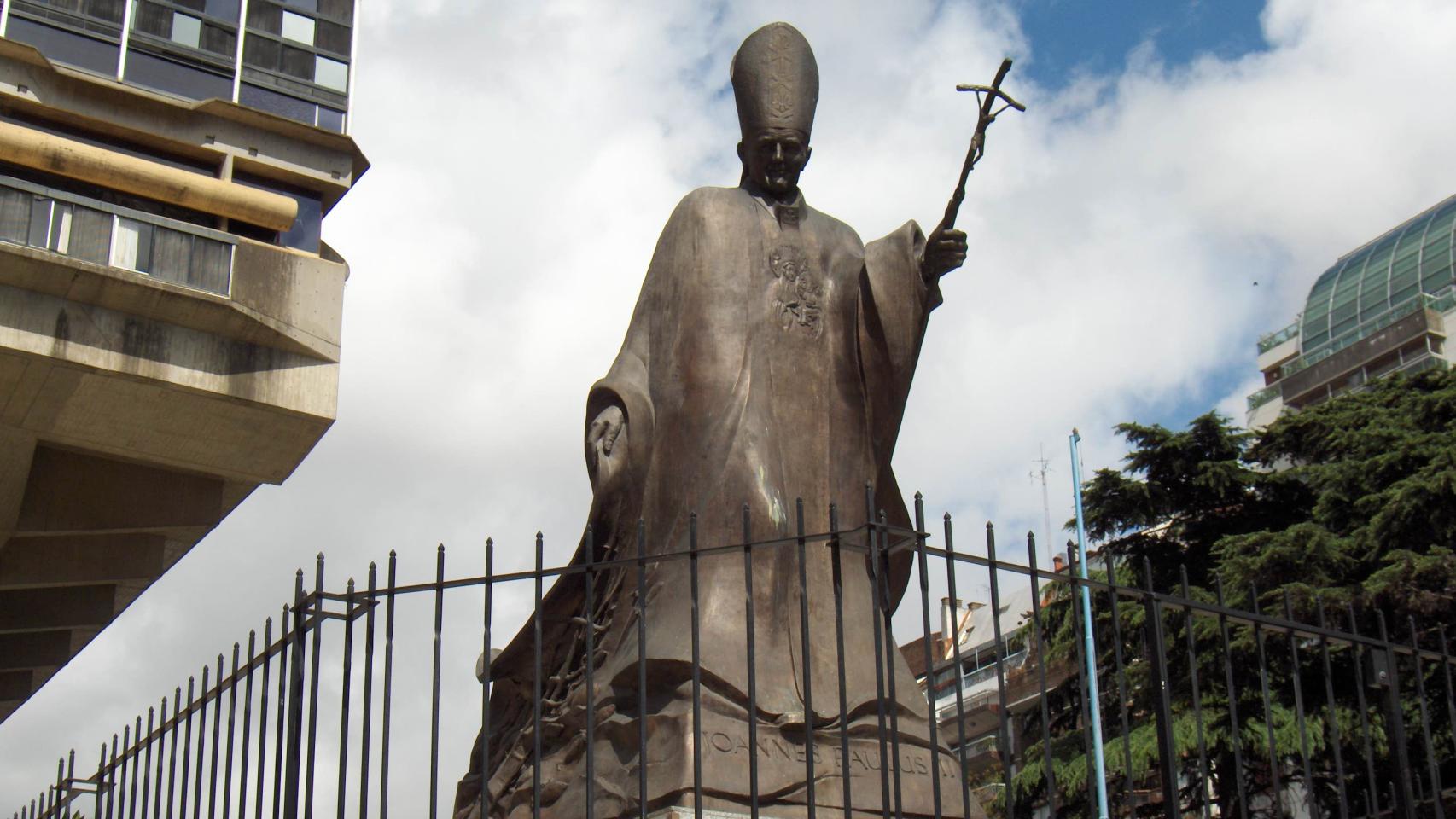 Monumento a Juan Pablo II.