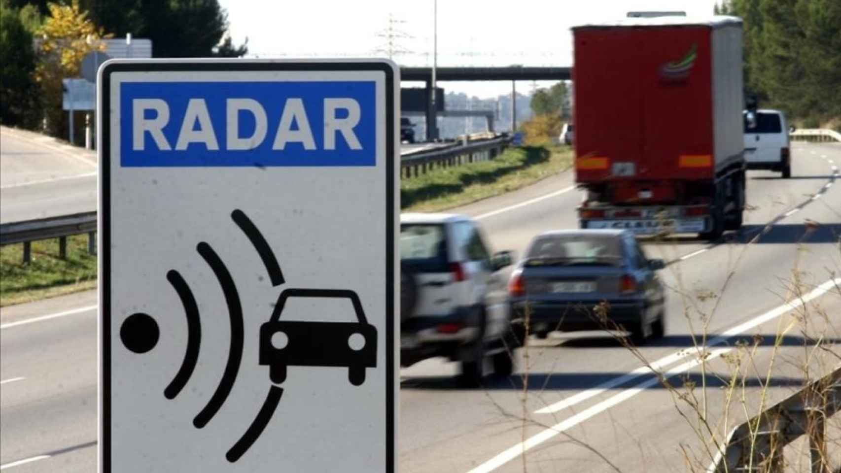 Un radar de una carretera europea.