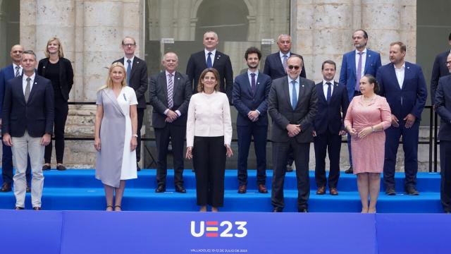 Foto de familia de los ministros de Medio Ambiente y Energía de la UE al término del Consejo celebrado en Valladolid, este miércoles.