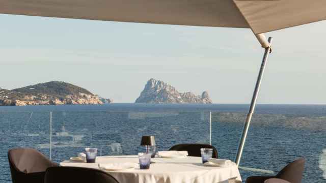 The View, el restaurante con el que el hotel 7Pines busca brillar desde Ibiza