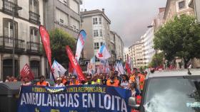 Los trabajadores de ambulancias protestando en Santiago de Compostela