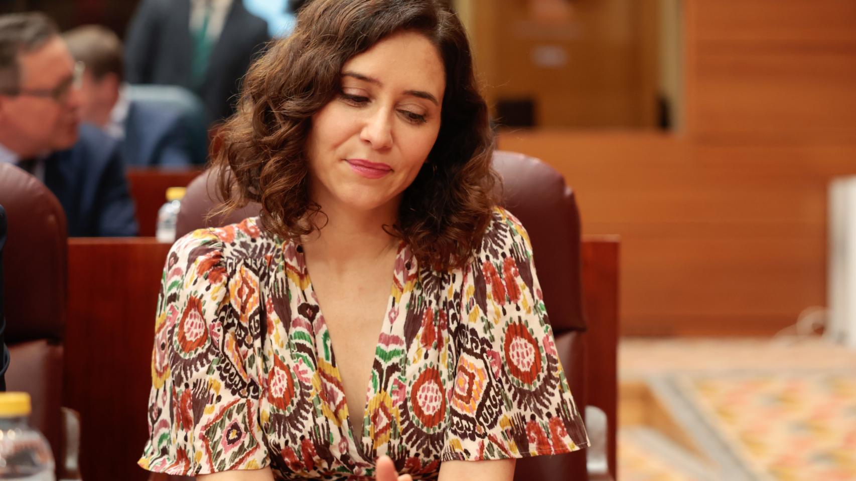 Isabel Díaz Ayuso tras retomar su agenda después de la pérdida de su bebé.