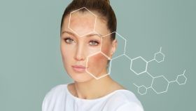 Tratamientos con alfa arbutina: la mejor opción para combatir las manchas del rostro