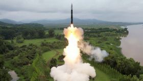 Lanzamiento del misil Hwasong-18 en Corea del Norte (imagen de archivo)