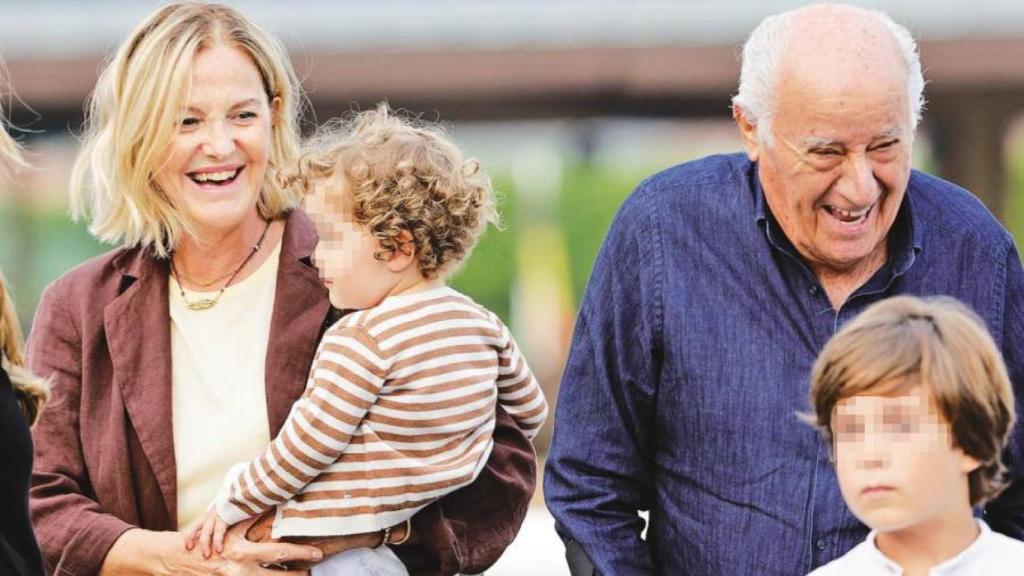 Marta y Amancio Ortega junto a su familia en Casas Novas en una edición anterior