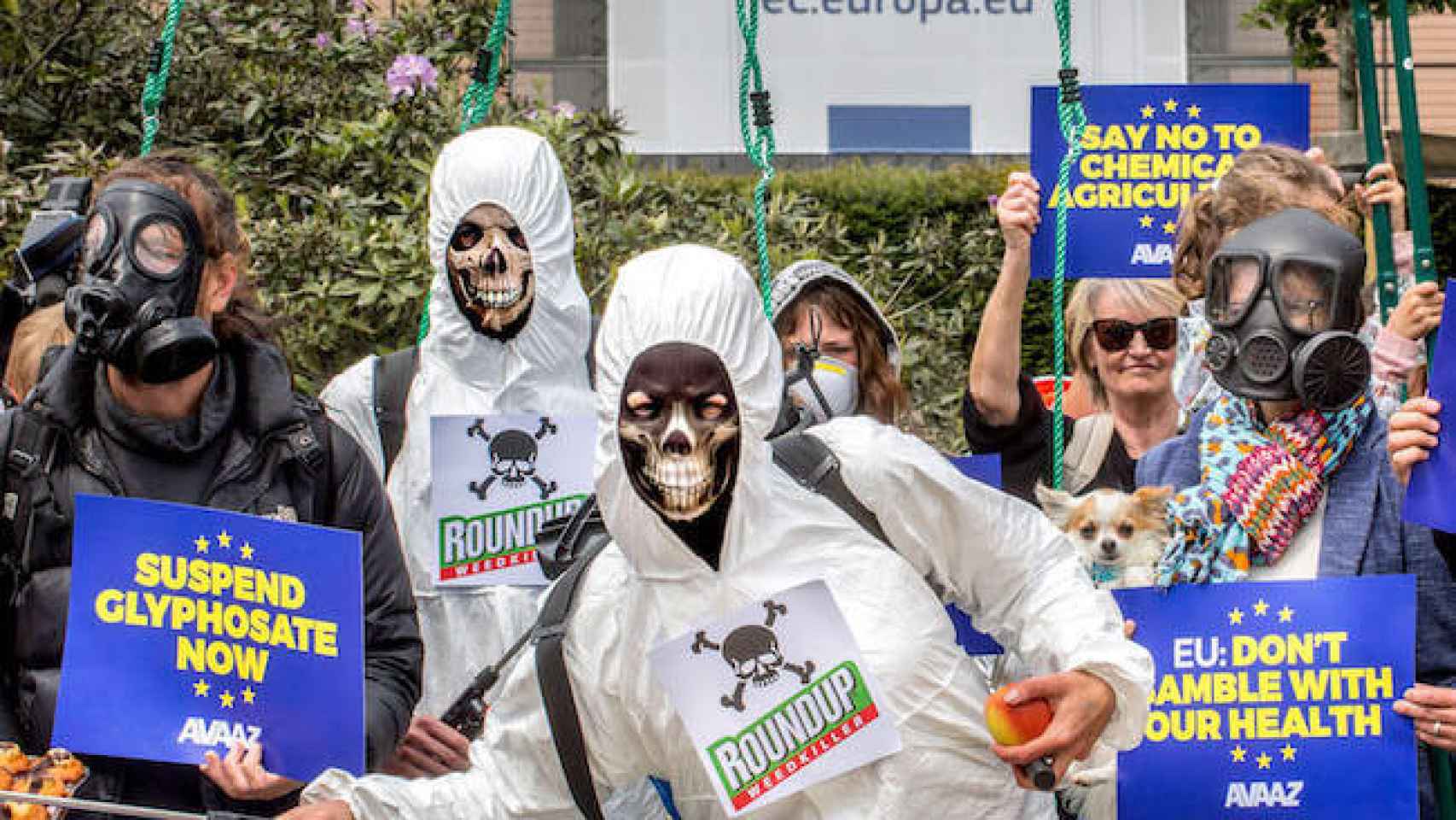 Una protesta de Avaaz contra el uso del glifosato.