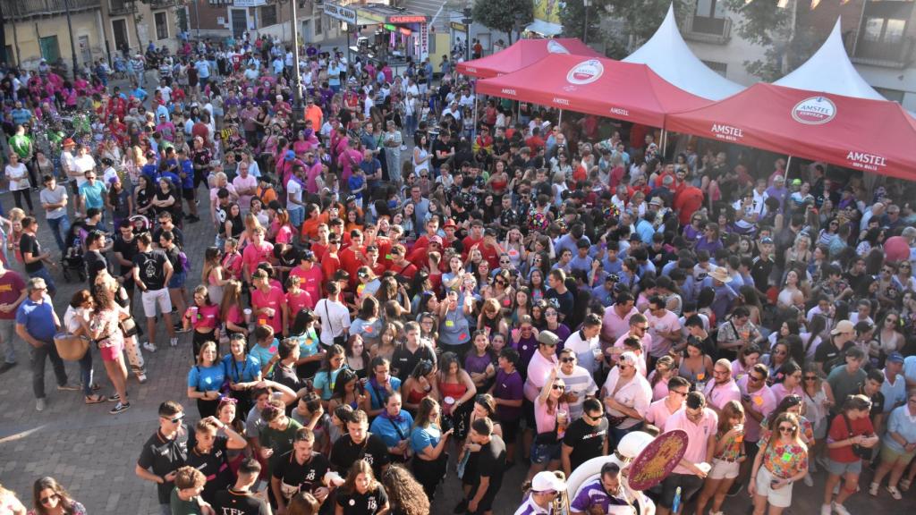 La Plaza de Cigales abarrotada en plenas fiestas