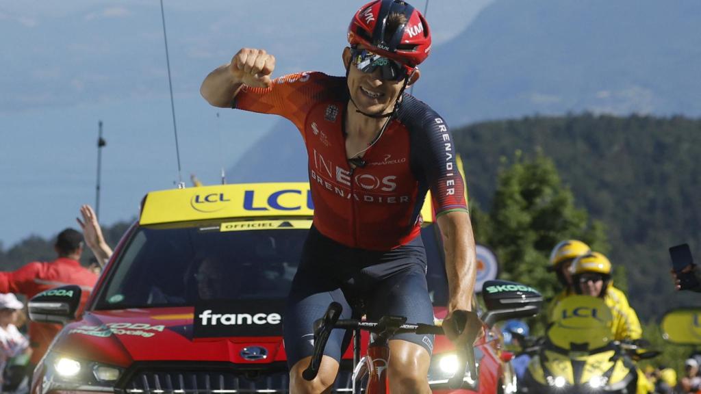 Michal Kwiatkowski, celebrando su victoria en la etapa 13 del Tour de Francia 2023