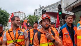 Trabajadores de ambulancias durante una manifestación, en la praza Roxa hasta San Caetano.