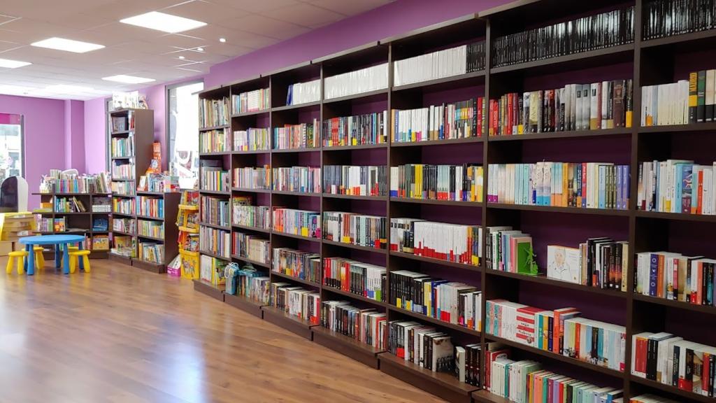 Imagen del interior de la librería Ler Zamora