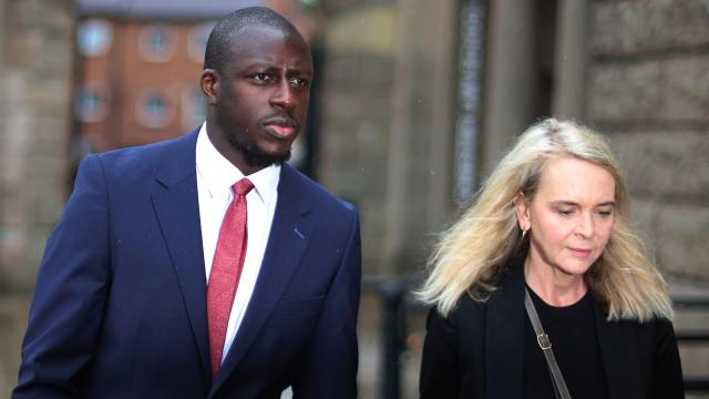 Benjamin Mendy, junto a su abogada en la Chester Crown Court