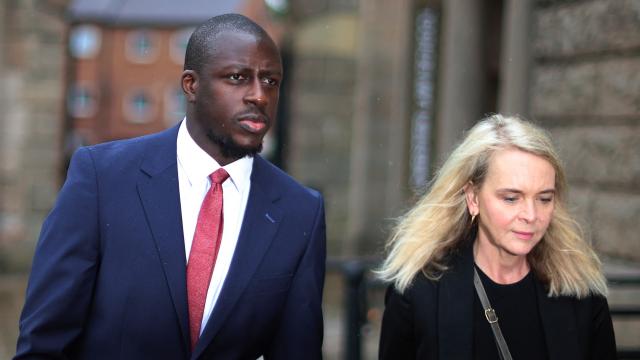 Benjamin Mendy, junto a su abogada en la Chester Crown Court